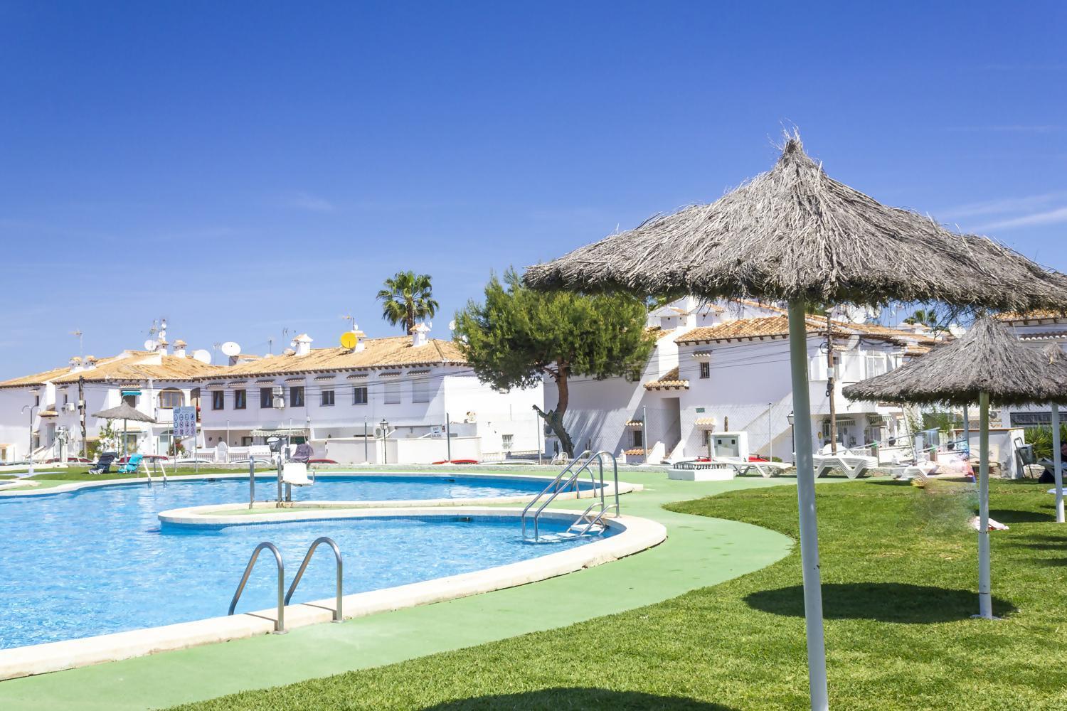 Bungalow Pink Palm Beach Torrevieja Exterior foto